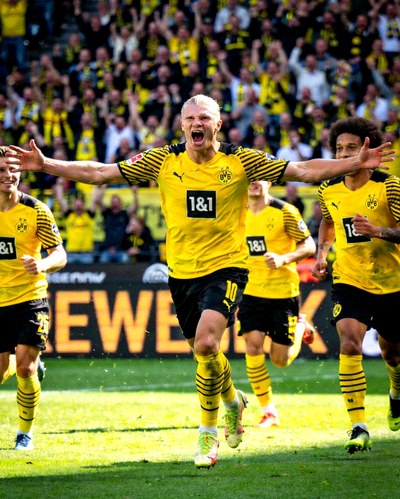 新生代球星埃尔林·哈兰德进球后怒吼庆祝